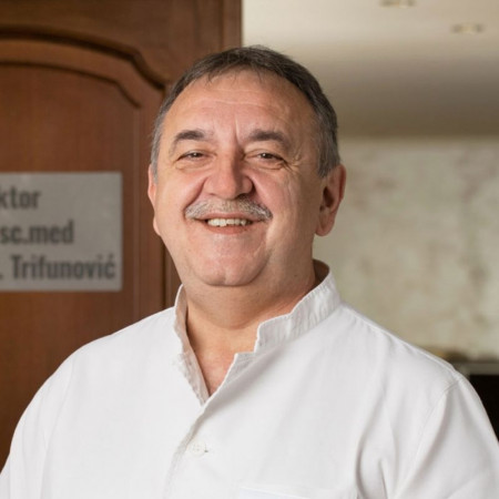 Prof. dr Bratislav Trifunović, Specijalista opšte hirurgije