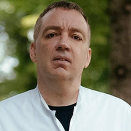 Prof. dr Filip Šer, Specijalista dermatovenerologije