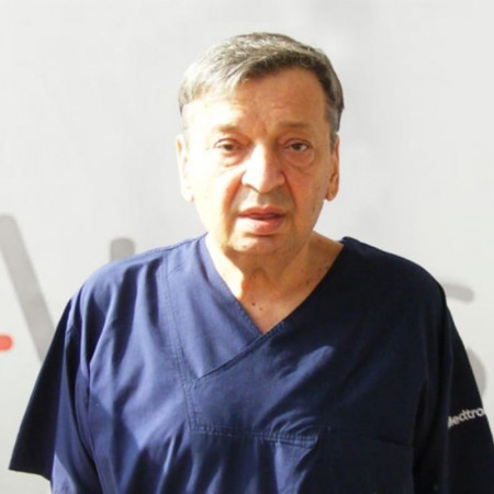 Prof. dr Predrag Peško, Specijalista opšte i digestivne hirurgije
