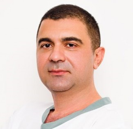Spec. dr med. Vladimir Arsenijević, Specijalista opšte i urgentne hirurgije, stručnjak u inovativnoj oblasti estetske medicine i soft hirurgije