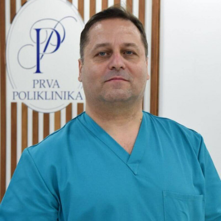 Ass. dr Aleksandar Sekulić, Specijalista opšte hirurgije