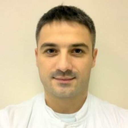 Dr Nenad Ivanović - Specijalista abdominalne hirurgije