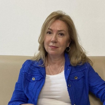 Prof. dr Mirjana Doknić, Specijalista endokrinologije
