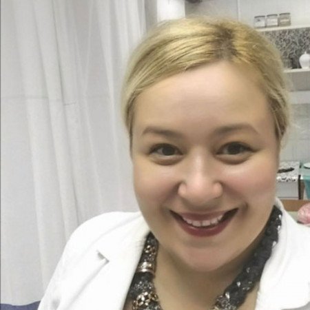 Dr Lana Ćirković, Specijalista dermatovenerologije