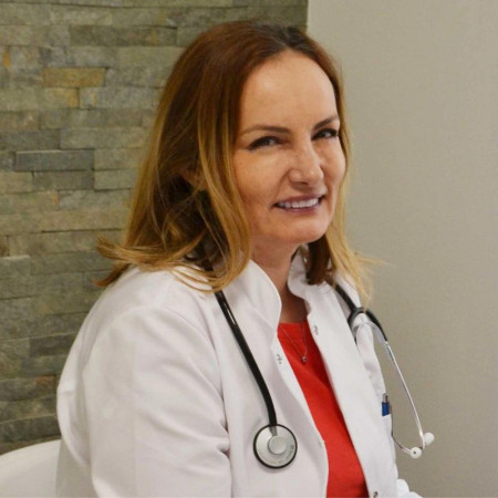 Dr sci. med. Olivera Lončarević, Specijalista pneumoftiziologije i subspecijalista pulmologije