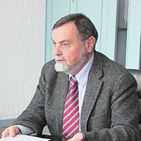 Prof. dr Božo Trbojević, Specijalista interne medicine i endokrinologije