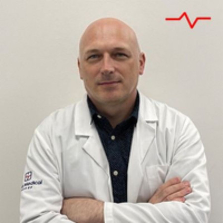 Doc. dr Momir Šarac, Spec. opšte i subspecijalista vaksularne hirurgije