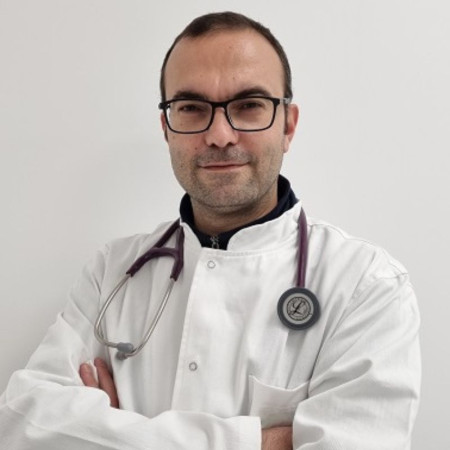 Doc. dr Dušan Popović, Specijalista interne medicine, subspecijalista gastroenterohepatologije