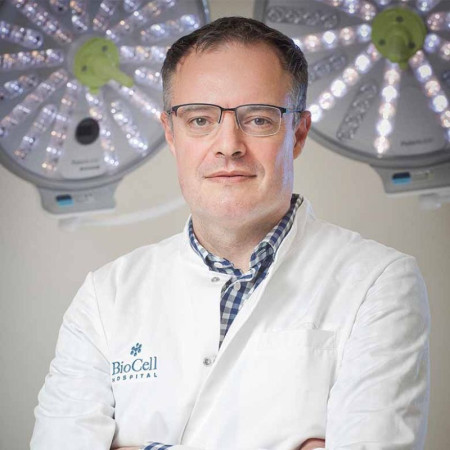 Ass. dr sci. med. Slobodan Todorović, Hirurg