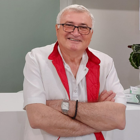 Doc. dr sci med Radivoje Nikolić, Specijalista neurohirurgije