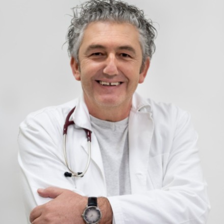 Dr Željko Grubačić, Specijalista interne medicine i subspecijalista kardiologije