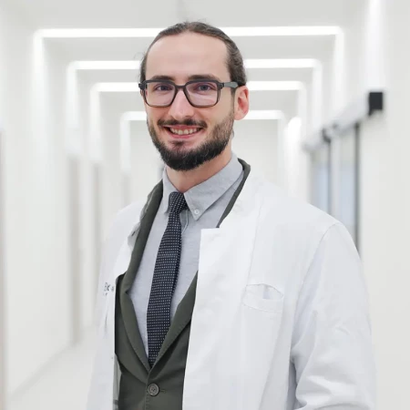 Spec. dr med. Miroslav Nikolić, Specijalista ginekologije i akušerstva