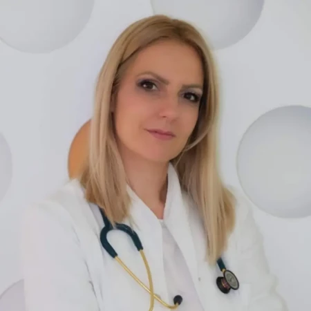 Spec. dr med. Radmila Mladenović, Specijalista pedijatrije
