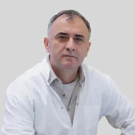 Dr Miroslav Knežević, Specijalista ortopedije sa traumatologijom