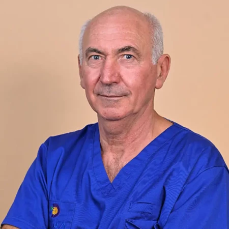 Spec. dr med. Miroslav Stojanović, Specijalista dečije hirurgije