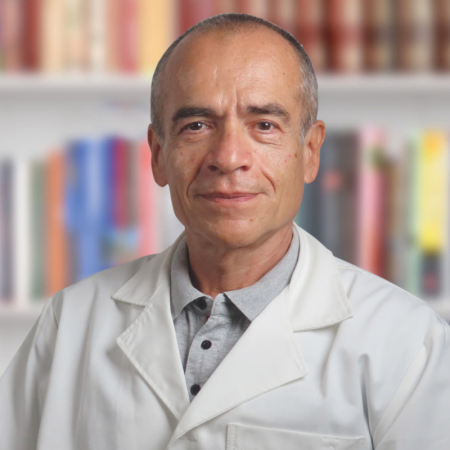 Prim. dr sci. med. Zoran Tomašević, Specijalista interne medicine, onkolog