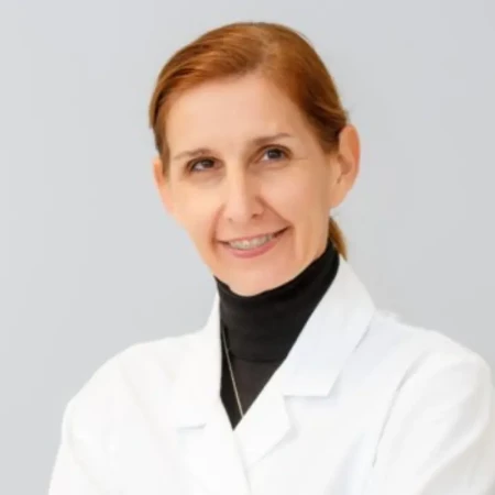 Prof. dr sci. med. Daniela Marić, Specijalista infektivnih bolesti