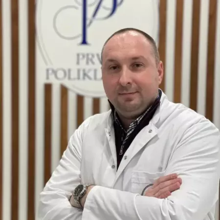 Spec. dr med. Luka Pejnović, Specijalista opšte hirurgije