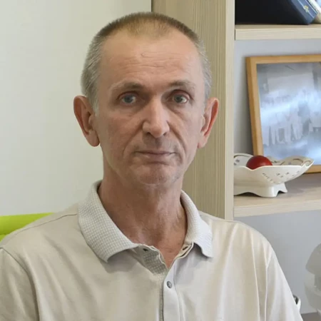 Prof. dr sci. med. Branislav Antić, Specijalista neurohirurgije