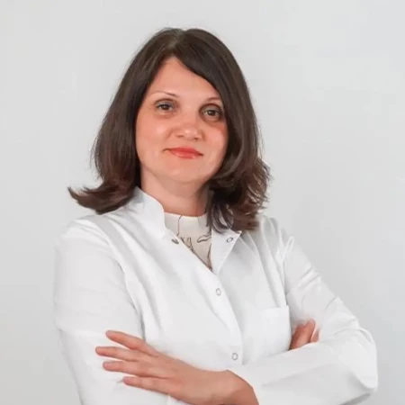 Spec. dr med. Jelena Lukić Petrov, Specijalista kardiologije