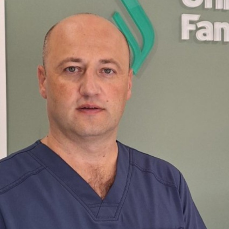 Doc. dr Ivan Radosavljević, Specijalista opšte hirurgije
