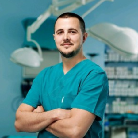 Spec. dr med. Mihajlo Radomir, Specijalista ortopedije sa traumatologijom