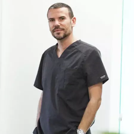 Spec. dr med. Goran Stojković, Specijalista maksilofacijalne hirurgije