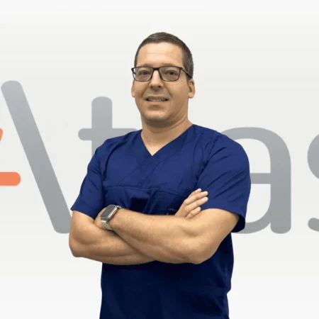 Spec. dr med. Aleksandar Zarić, Specijalista vaskularne hirurgije