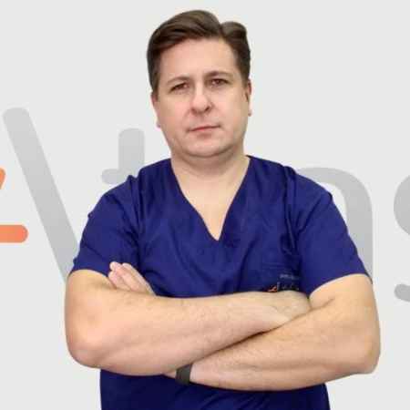 Dr Marko Popović, Specijalista grudne hirurgije