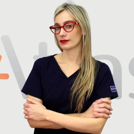 Spec. dr med. Milica Petrović Kmezić, Specijalista ginekologije i akušerstva