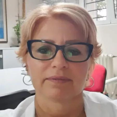 Prof. dr sci. med. Vesna Stojanović, Specijalista dečije nefrologije