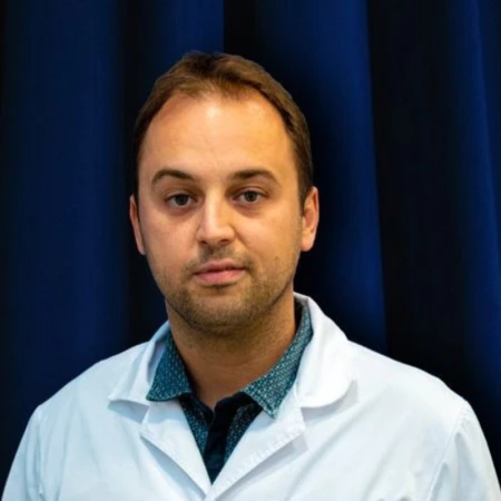 Spec. dr med. Ranko Gvozdenović, Specijalista oftalmologije