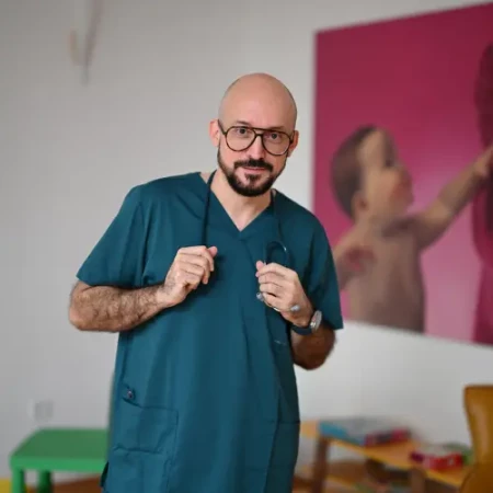 Spec. dr med. Vladan Milojević - Specijalista pedijatrije, neonatolog