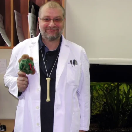 Prim. dr sci. med. Dušan Abramović - Specijalista dečje ortopedije, hirurg
