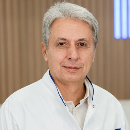 Spec. dr med. Dejan Novaković - Specijalista anesteziologije, reanimatologije i intenzivne terapije