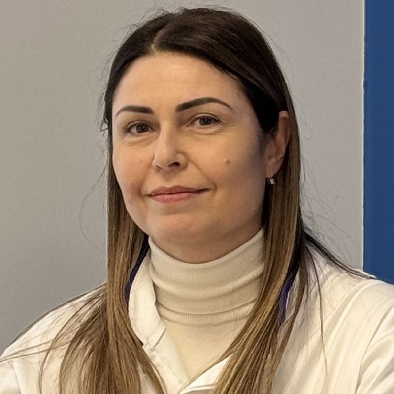  Nina Mandić