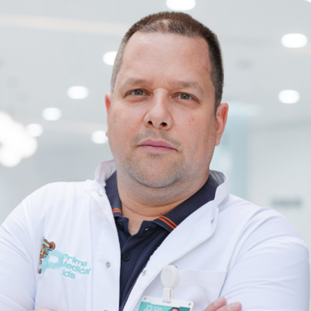 Spec. dr med. Vladimir Radlović - Specijalista dečje urologije