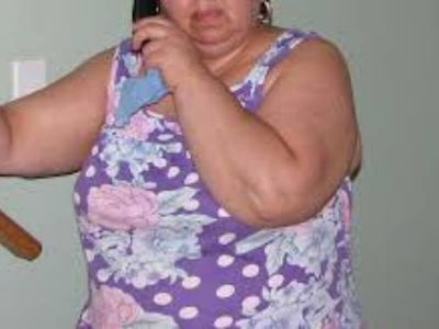 Za višak kilograma kriv je 16. hromozom Grupa francuskih naučnika iz Lila je zajedno sa kolegama iz Velike Britanije, Švajcarske i drugih evropskih zemalja otkrila novi uzrok gojaznosti vezan za anomaliju na 16. hromozomu. Nedostatak veoma malog dela tog hromozoma (mikrodelecija) dovodi do nestanka 30 različitih gena.
